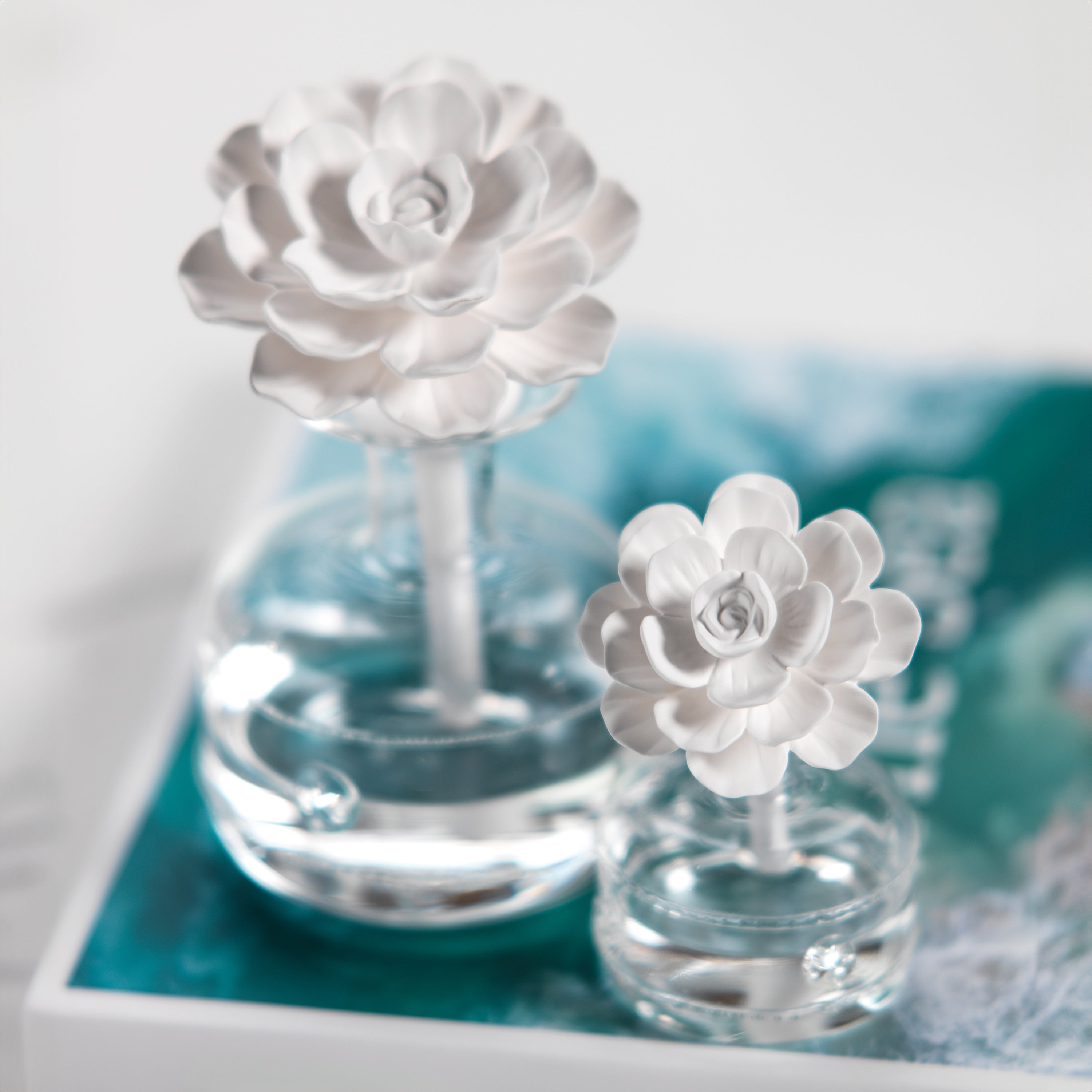 Image of Mini Grand Casablanca Porcelain Diffuser, White Rose