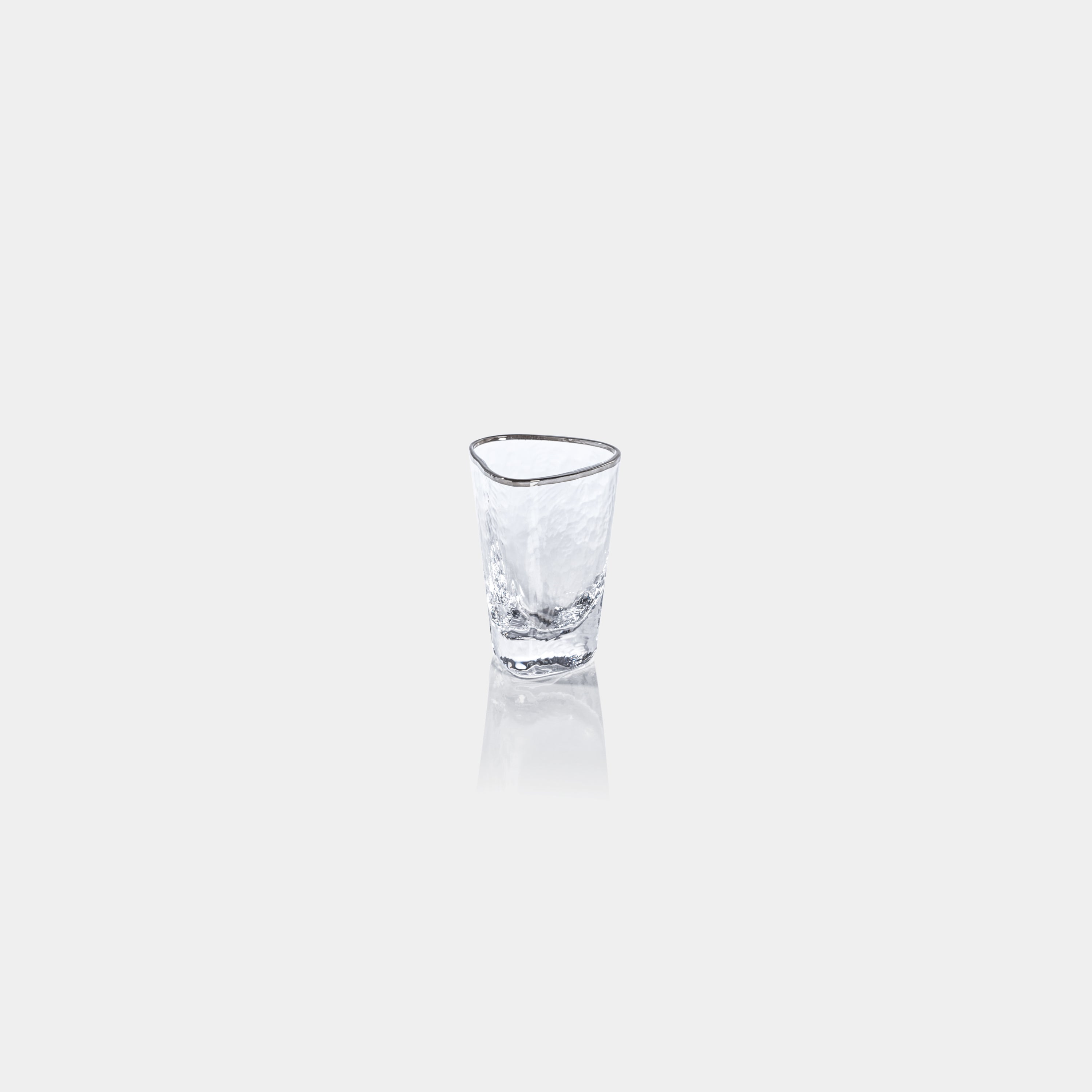 Image of Aperitivo Hammered Shot Glasses with Platinum Rim