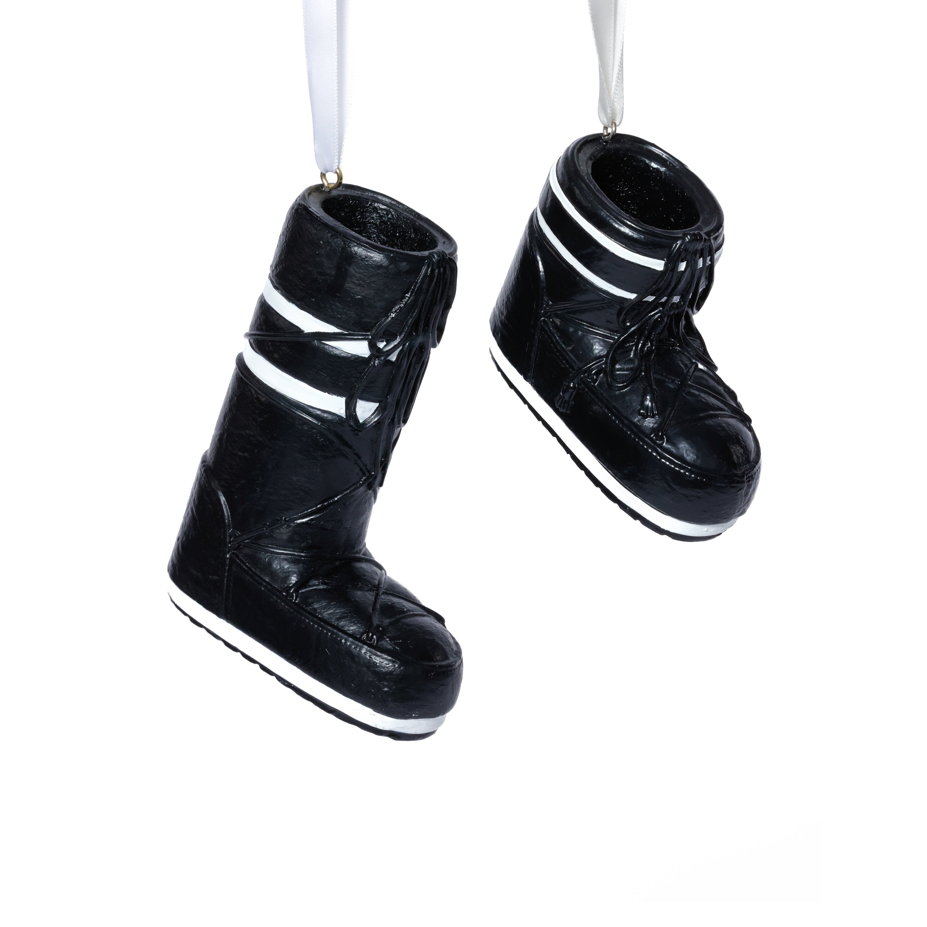 Après Ski Boot Holiday Ornaments, 6 Hanging Pieces (3 Sets of 2 Assorted Sizes) by The Favorites