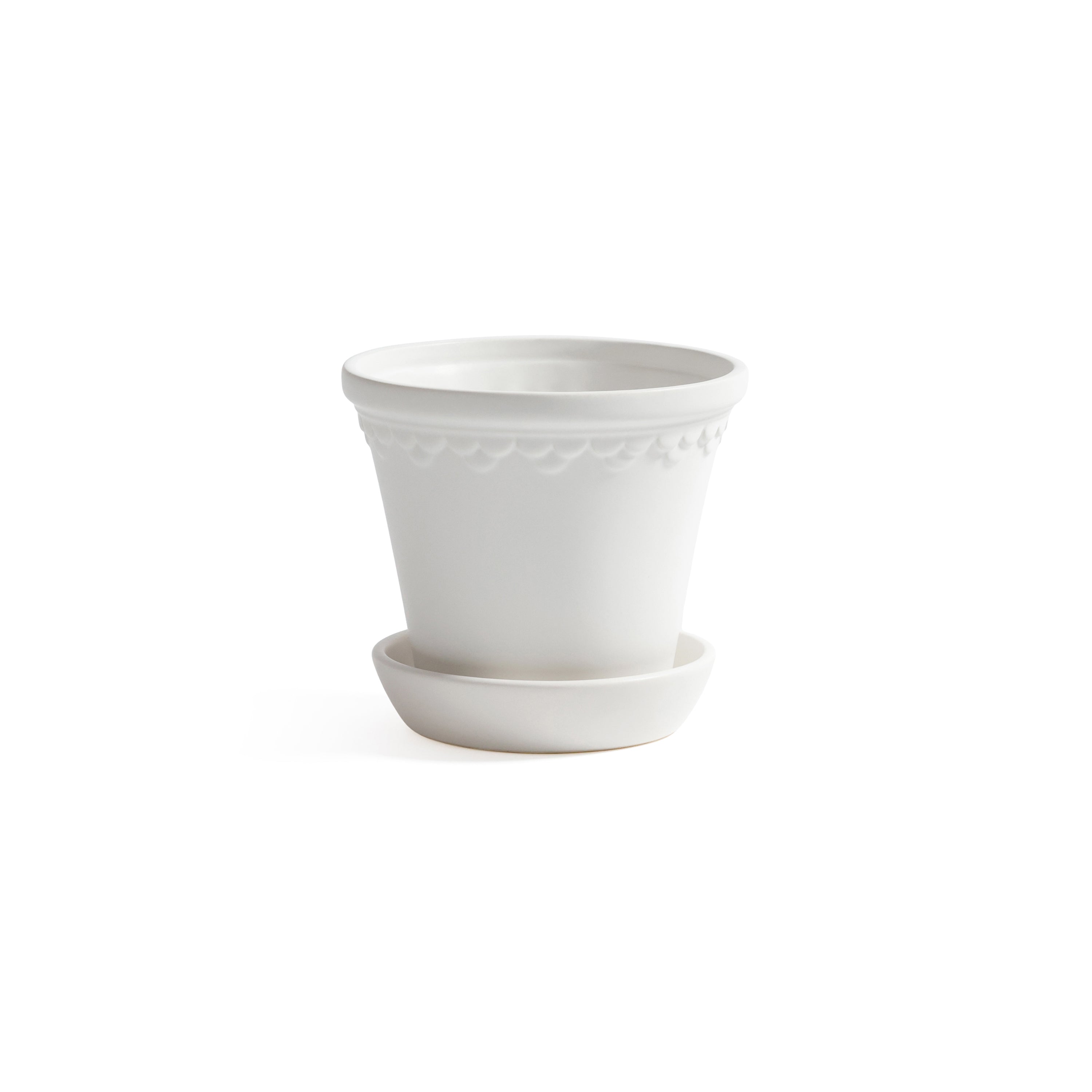 San Ysidro Flower Pot with Saucer - White